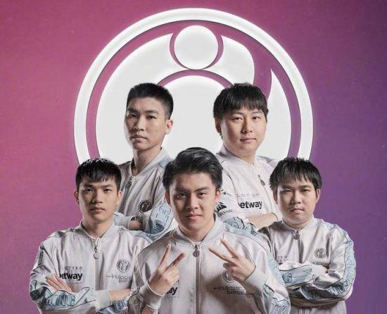 周日纸媒精选：不可错过的深度报道与周末读报指南